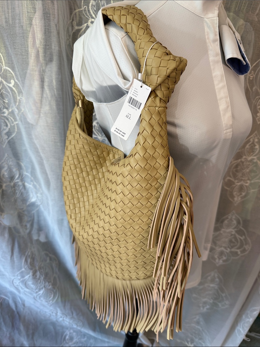 Meli Bianco Woven Fringe Shoulder Bag - Picture 2 of 2